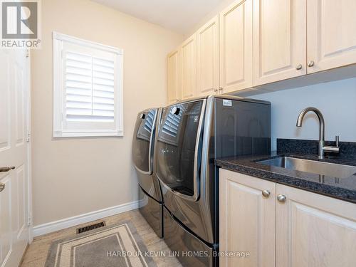 16 Lagani Avenue, Richmond Hill, ON - Indoor Photo Showing Laundry Room