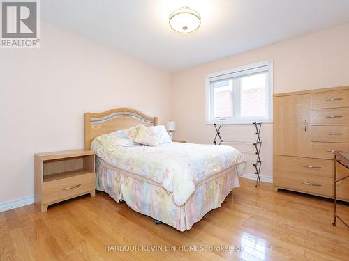 16 Lagani Avenue, Richmond Hill, ON - Indoor Photo Showing Bedroom