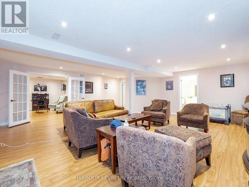 16 Lagani Avenue, Richmond Hill, ON - Indoor