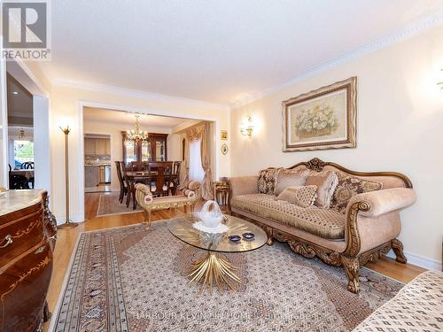 16 Lagani Avenue, Richmond Hill, ON - Indoor Photo Showing Living Room