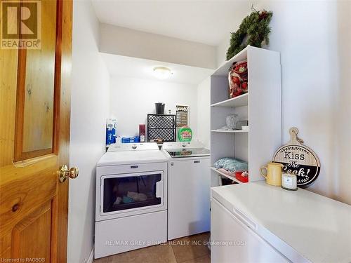 24 Alexandra Avenue, Chatsworth, ON - Indoor Photo Showing Laundry Room