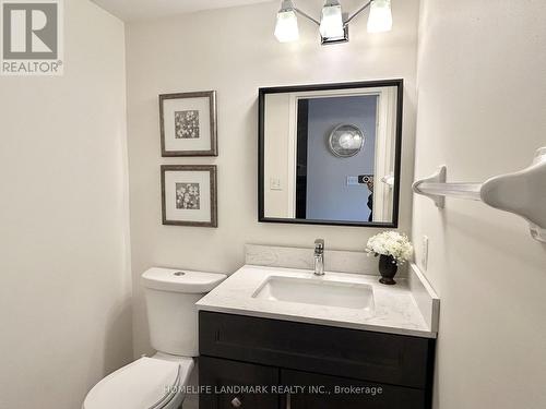 36 Vanity Crescent, Richmond Hill, ON - Indoor Photo Showing Bathroom