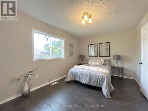 36 Vanity Crescent, Richmond Hill, ON - Indoor Photo Showing Bedroom