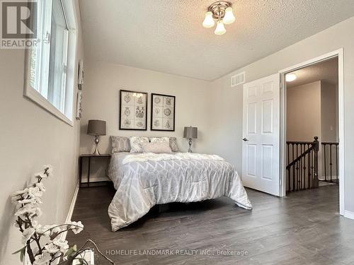 36 Vanity Crescent, Richmond Hill, ON - Indoor Photo Showing Bedroom