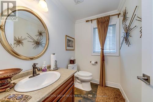 2284 Nena Crescent, Oakville, ON - Indoor Photo Showing Bathroom