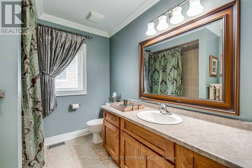 2284 Nena Crescent, Oakville, ON - Indoor Photo Showing Bathroom