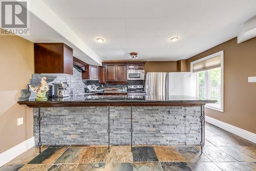 2284 Nena Crescent, Oakville, ON - Indoor Photo Showing Kitchen