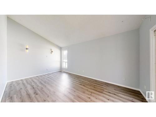 5642 19A Av Nw, Edmonton, AB - Indoor Photo Showing Other Room