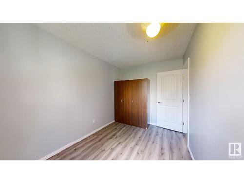 5642 19A Av Nw, Edmonton, AB - Indoor Photo Showing Other Room