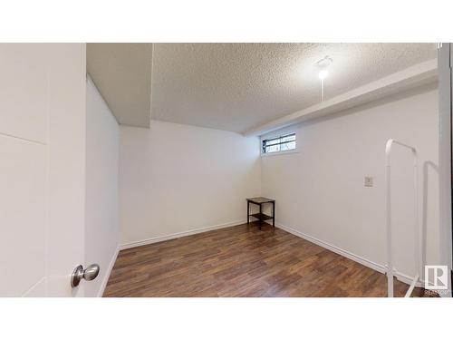 5642 19A Av Nw, Edmonton, AB - Indoor Photo Showing Other Room