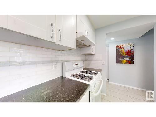 5642 19A Av Nw, Edmonton, AB - Indoor Photo Showing Kitchen