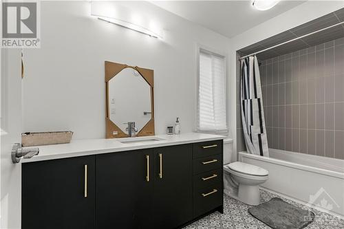 231 Dagenham Street, Ottawa, ON - Indoor Photo Showing Bathroom