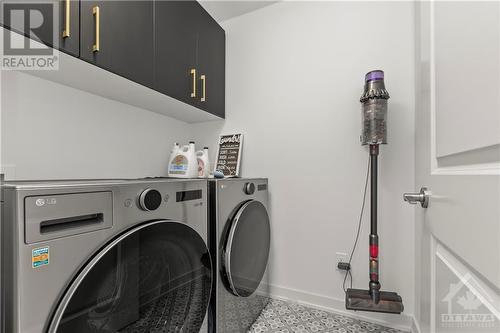 231 Dagenham Street, Ottawa, ON - Indoor Photo Showing Laundry Room