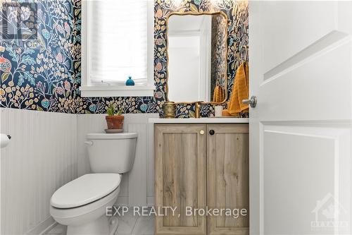 231 Dagenham Street, Ottawa, ON - Indoor Photo Showing Bathroom