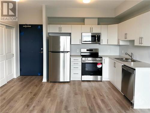 397 Codd'S Drive Unit#603, Ottawa, ON - Indoor Photo Showing Kitchen With Stainless Steel Kitchen With Double Sink