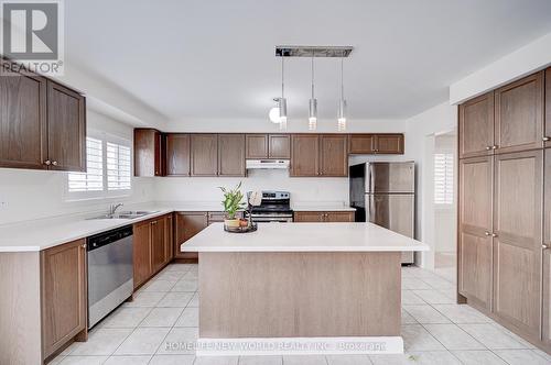 22 Dewsnap Road, Ajax, ON - Indoor Photo Showing Kitchen