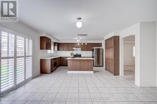 22 Dewsnap Road, Ajax, ON - Indoor Photo Showing Kitchen