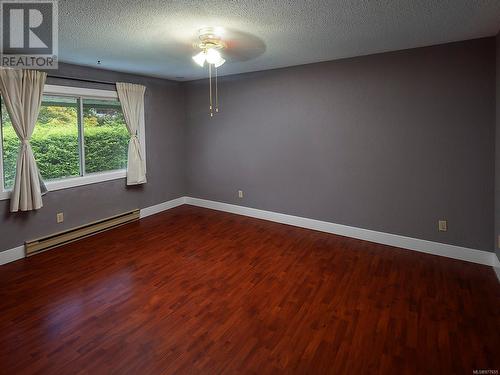 406 1490 Garnet Rd, Saanich, BC - Indoor Photo Showing Other Room