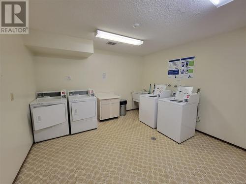 406 1490 Garnet Rd, Saanich, BC - Indoor Photo Showing Laundry Room