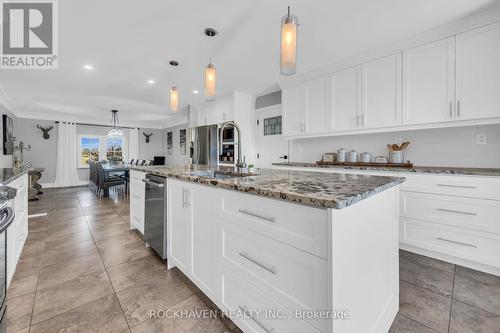 21 Riverside Drive, Haldimand, ON - Indoor Photo Showing Kitchen With Upgraded Kitchen