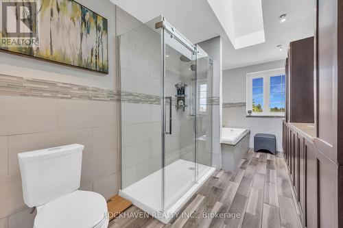 21 Riverside Drive, Haldimand, ON - Indoor Photo Showing Bathroom