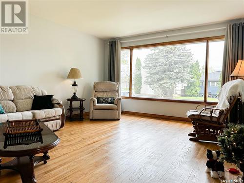 1581 106Th Street, North Battleford, SK - Indoor Photo Showing Living Room