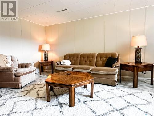 1581 106Th Street, North Battleford, SK - Indoor Photo Showing Living Room