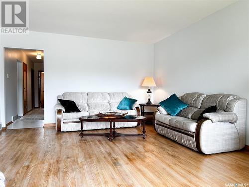 1581 106Th Street, North Battleford, SK - Indoor Photo Showing Living Room