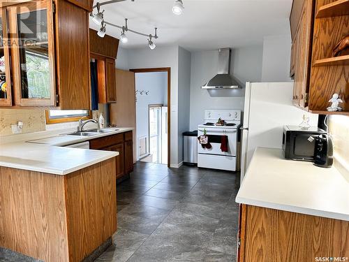 1581 106Th Street, North Battleford, SK - Indoor Photo Showing Kitchen With Double Sink