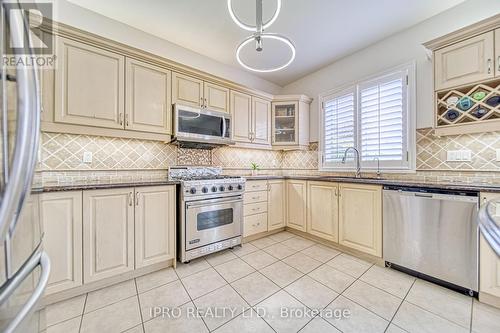 7 Gladstone Avenue, Vaughan, ON - Indoor Photo Showing Kitchen With Stainless Steel Kitchen