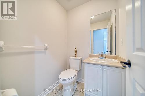 7 Gladstone Avenue, Vaughan, ON - Indoor Photo Showing Bathroom