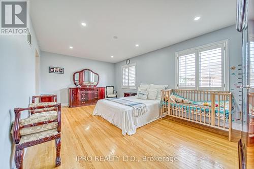 7 Gladstone Avenue, Vaughan, ON - Indoor Photo Showing Bedroom