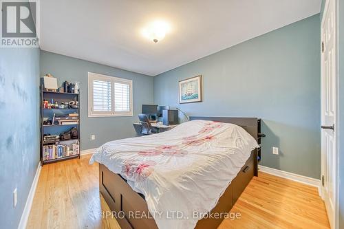 7 Gladstone Avenue, Vaughan, ON - Indoor Photo Showing Bedroom