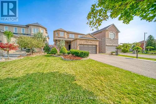 7 Gladstone Avenue, Vaughan, ON - Outdoor With Facade