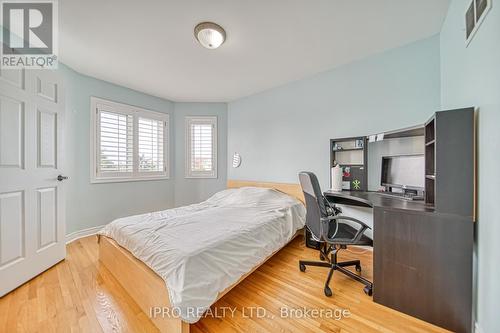 7 Gladstone Avenue, Vaughan, ON - Indoor Photo Showing Bedroom