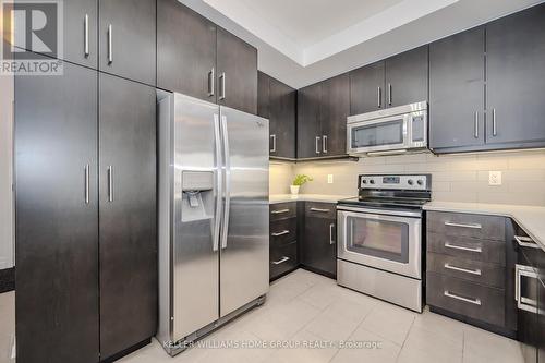 708 - 160 Macdonell Street, Guelph, ON - Indoor Photo Showing Kitchen With Upgraded Kitchen