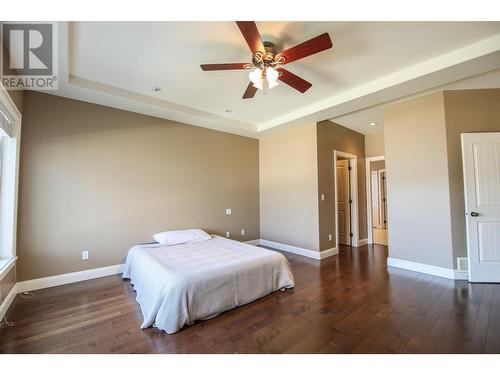 3631 Sawgrass Drive, Osoyoos, BC - Indoor Photo Showing Bedroom