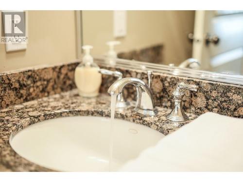 3631 Sawgrass Drive, Osoyoos, BC - Indoor Photo Showing Bathroom