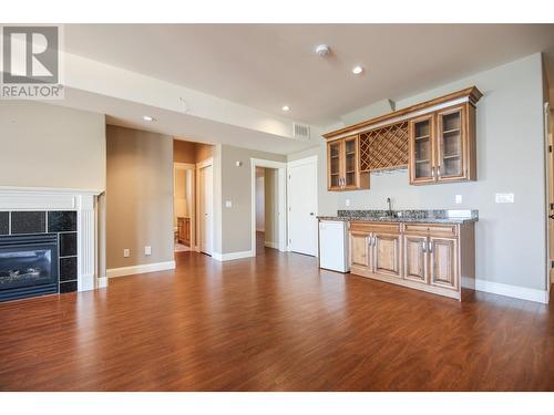 3631 Sawgrass Drive, Osoyoos, BC - Indoor Photo Showing Living Room With Fireplace