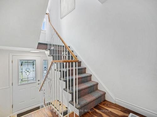 32 Daleside Cres, Toronto, ON 