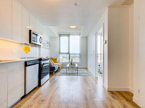 2208-60 Frederick St, Kitchener, ON - Indoor Photo Showing Kitchen