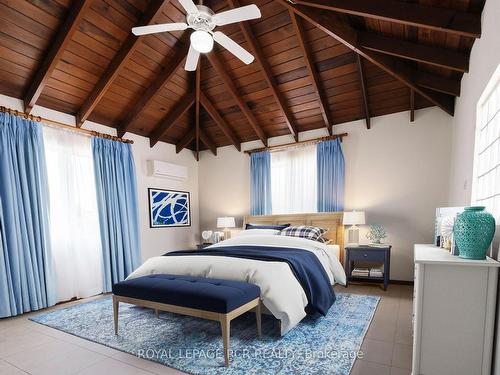 43 Oyster Cres, Barbados, ON - Indoor Photo Showing Bedroom