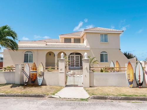 43 Oyster Cres, Barbados, ON - Outdoor