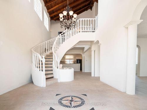 43 Oyster Cres, Barbados, ON - Indoor Photo Showing Other Room