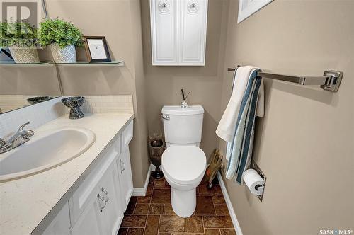 1634 Grace Street, Moose Jaw, SK - Indoor Photo Showing Bathroom