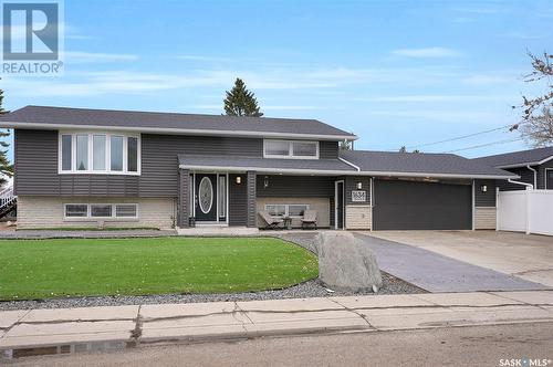 1634 Grace Street, Moose Jaw, SK - Outdoor With Deck Patio Veranda With Facade