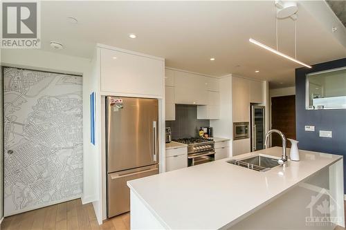 135 Barrette Street Unit#409, Ottawa, ON - Indoor Photo Showing Kitchen With Double Sink With Upgraded Kitchen