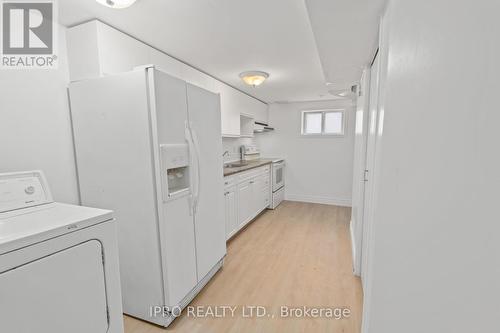 15 Lawrence Avenue, Guelph, ON - Indoor Photo Showing Laundry Room