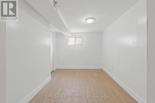 15 Lawrence Avenue, Guelph, ON - Indoor Photo Showing Other Room