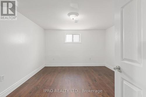 15 Lawrence Avenue, Guelph, ON - Indoor Photo Showing Other Room